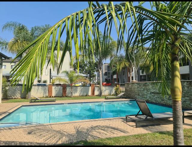 2 BEDROOM APARTMENT FOR SALE IN UMHLANGA RIDGE